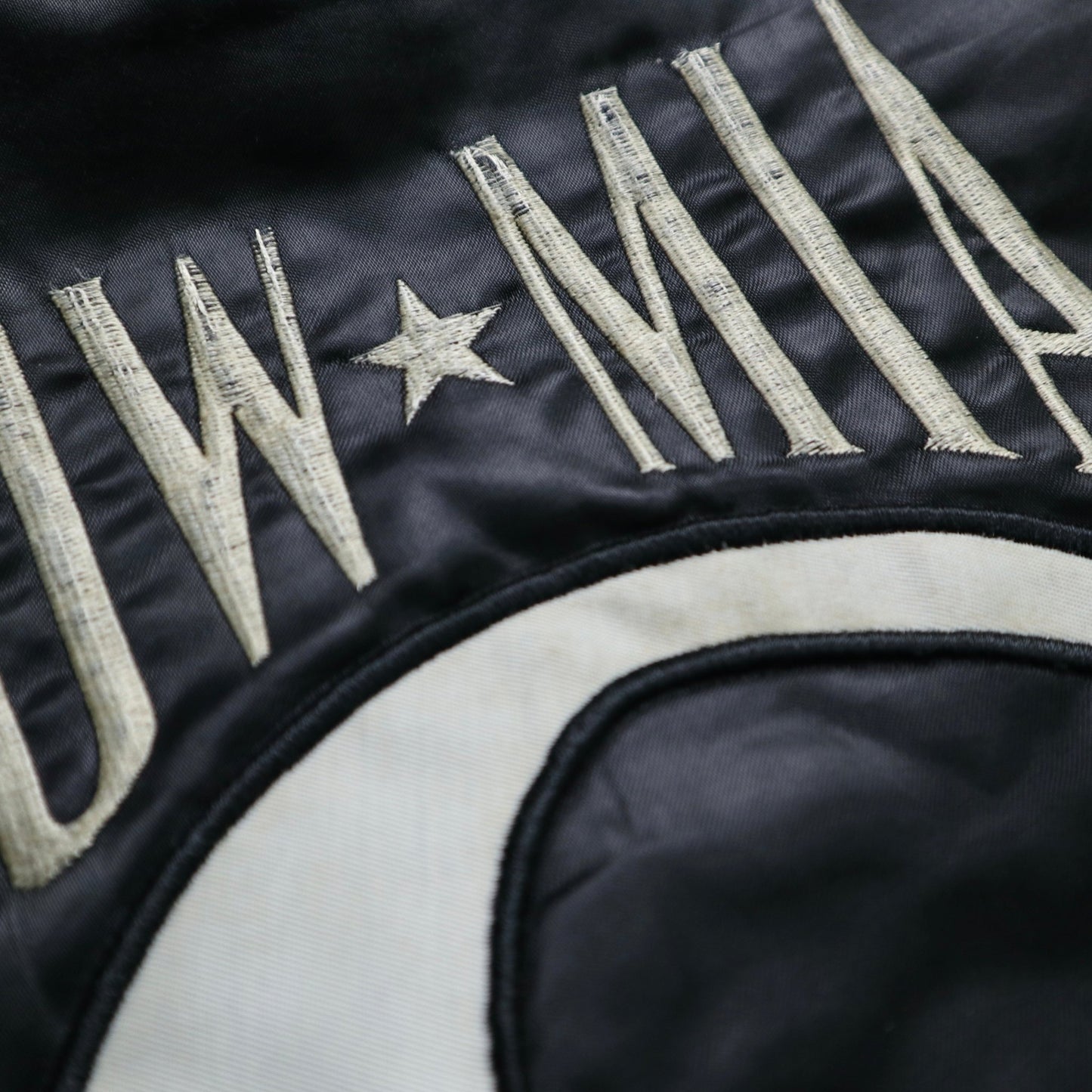 80 - 90s 美國製 POW/MIA 黑色緞面紀念夾克 - 富士鳥古著