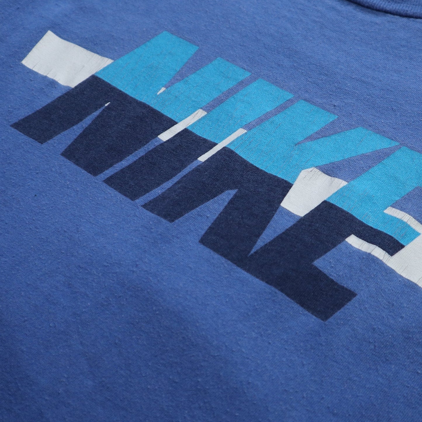90s NIKE 美國製 藍底NIKE立體字體tee - 富士鳥古著