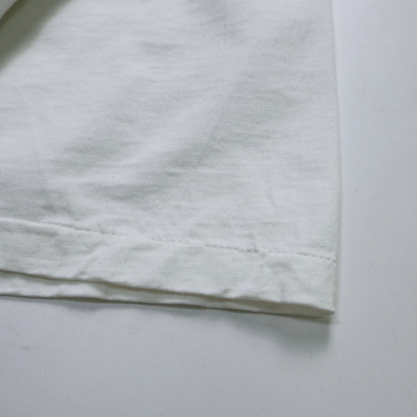 90s 摩登原始人 白色純棉tee Single Stitch - 富士鳥古著