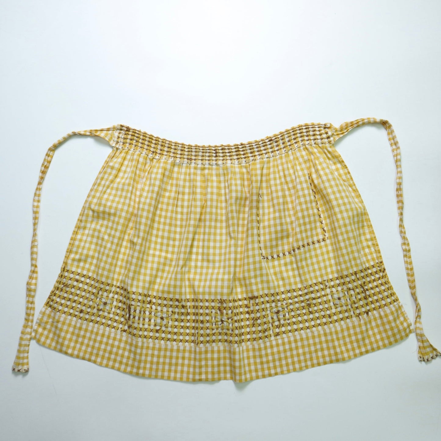 Handmade Apron 黃白格紋手工刺繡圍裙 古著半圍裙 - 富士鳥古著