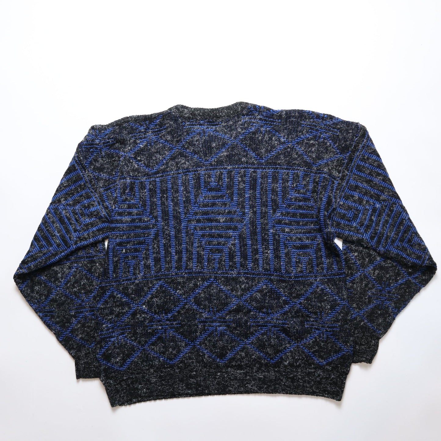 黑底幾何圖騰毛衣 - 富士鳥古著