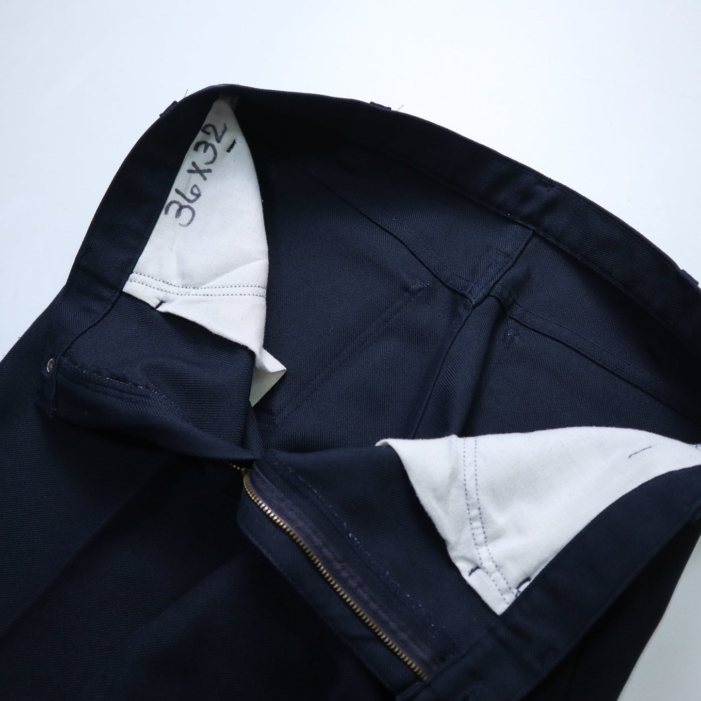 (35 - 36W) 90s Levi’s 美國製 藍黑色靴型褲 - 富士鳥古著