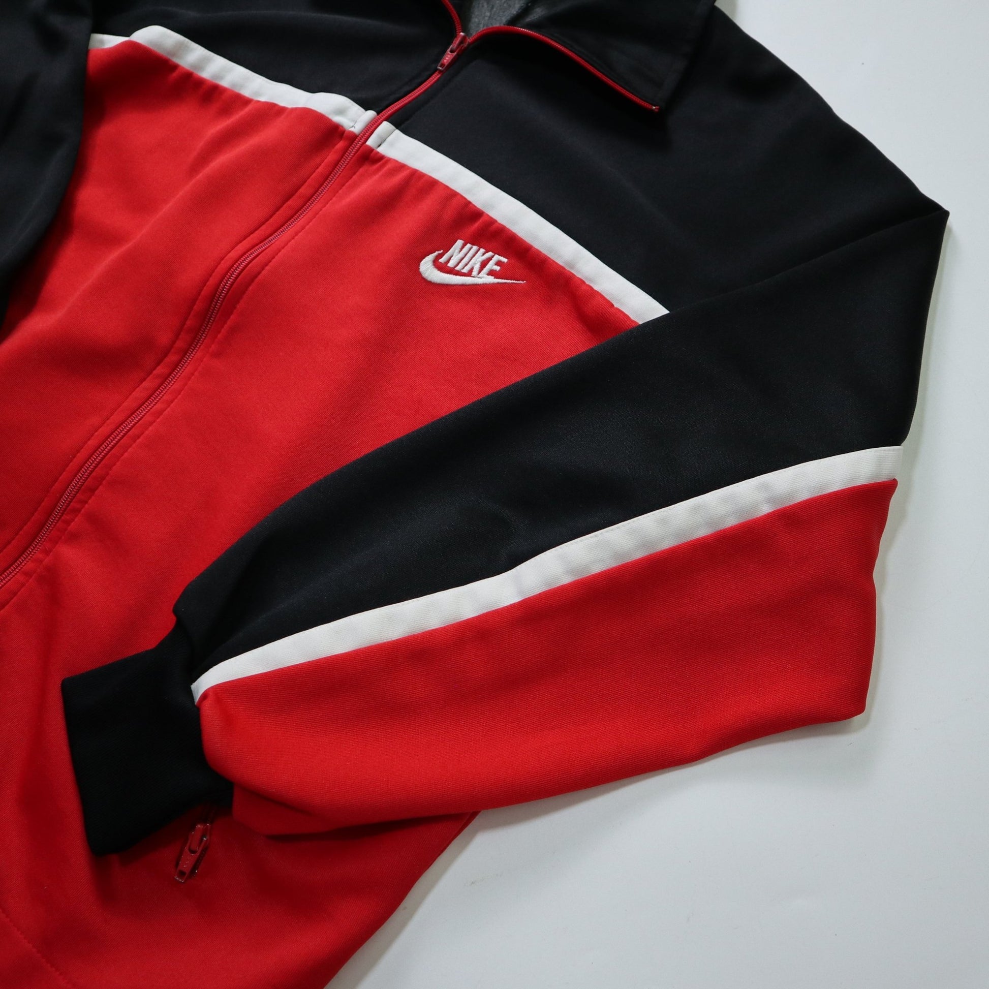 70 - 80s NIKE 台灣製 紅黑拼色運動外套 - 富士鳥古著