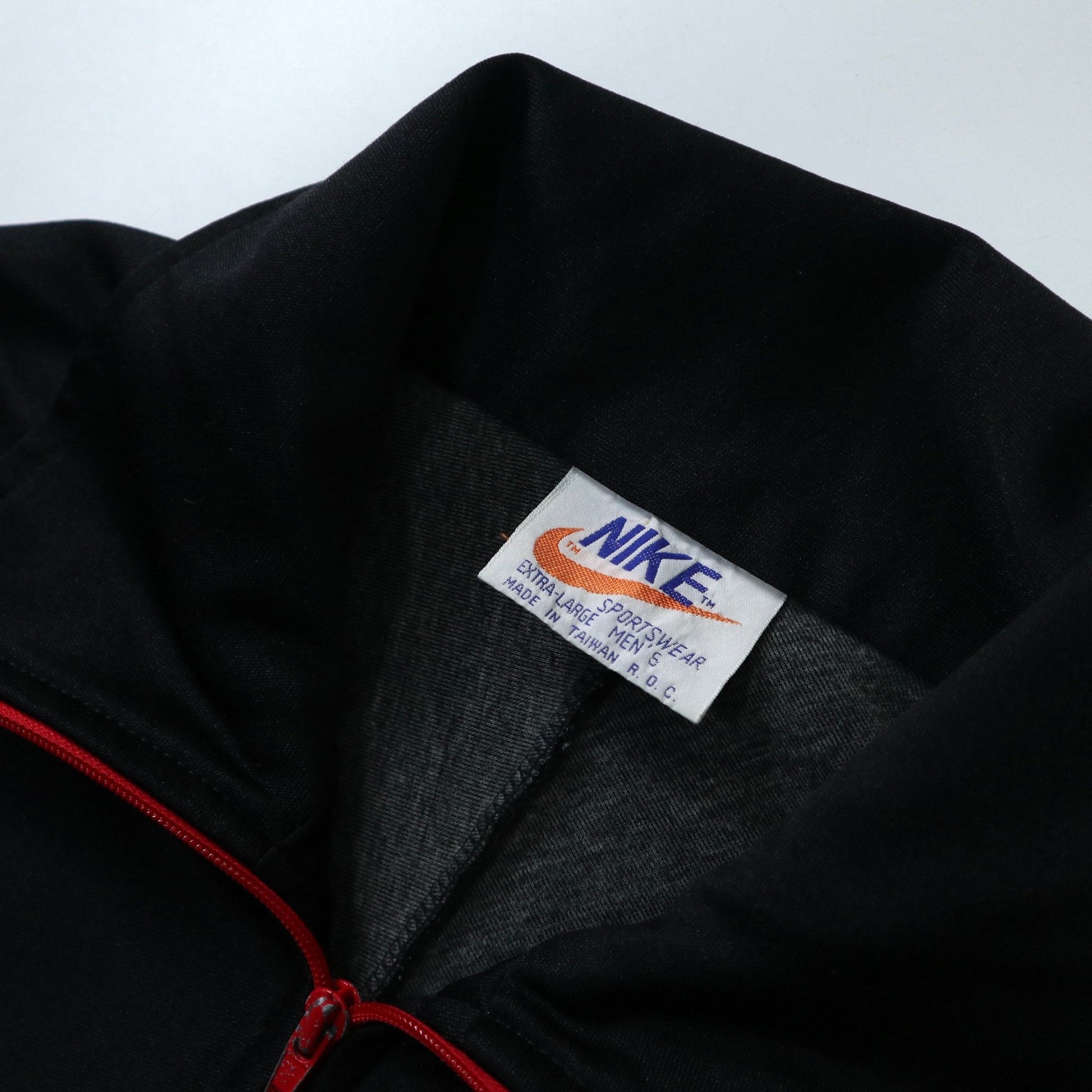 70 - 80s NIKE 台灣製 紅黑拼色運動外套 - 富士鳥古著