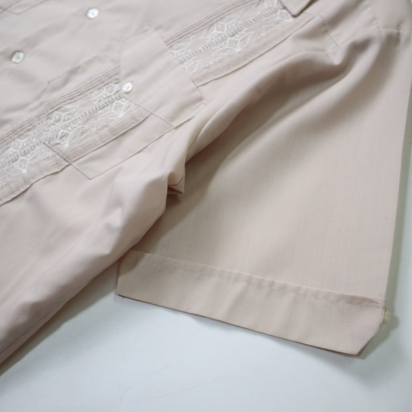 70s ROMANI 粉膚色刺繡古巴襯衫 - 富士鳥古著