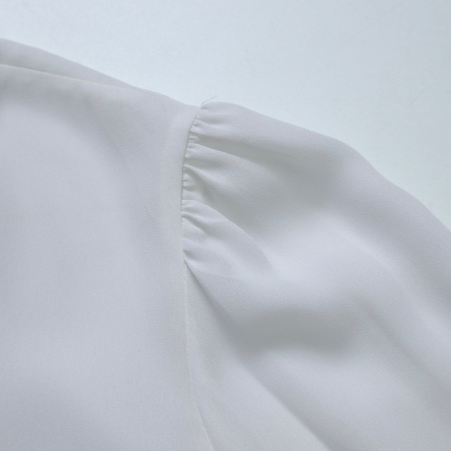 1980s 白色立體荷葉雪紡襯衫