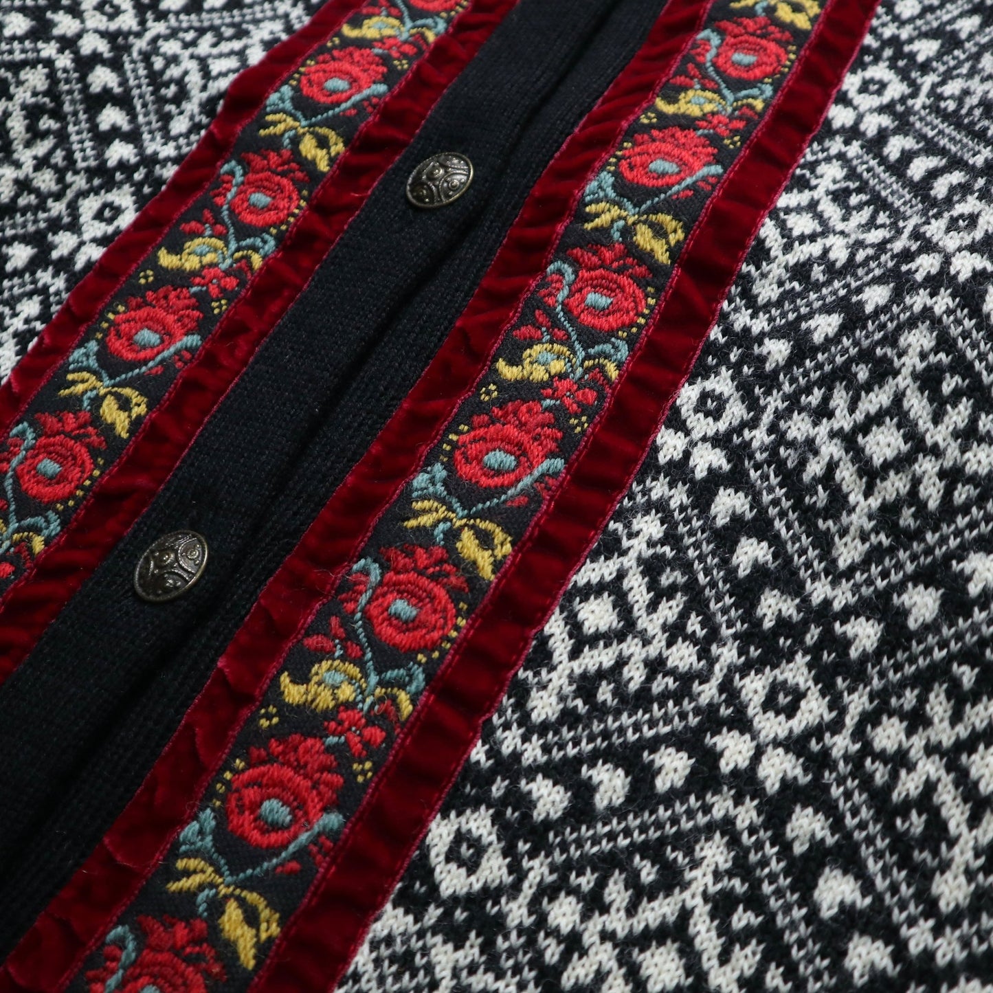 80s Norskwear 冰島製 花卉刺繡 挪威羊毛開襟針織衫 - 富士鳥古著