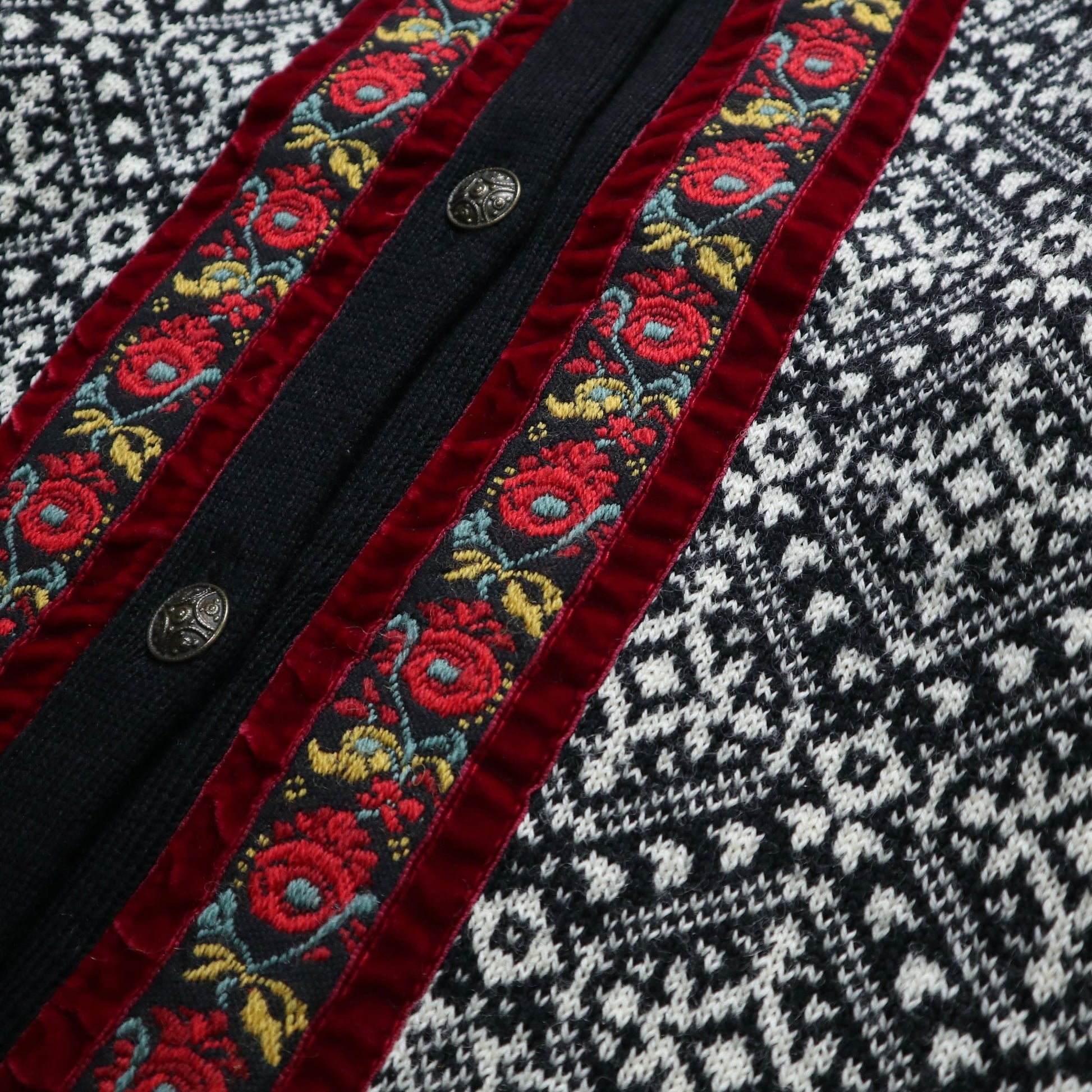 80s Norskwear 冰島製 花卉刺繡 挪威羊毛開襟針織衫 - 富士鳥古著