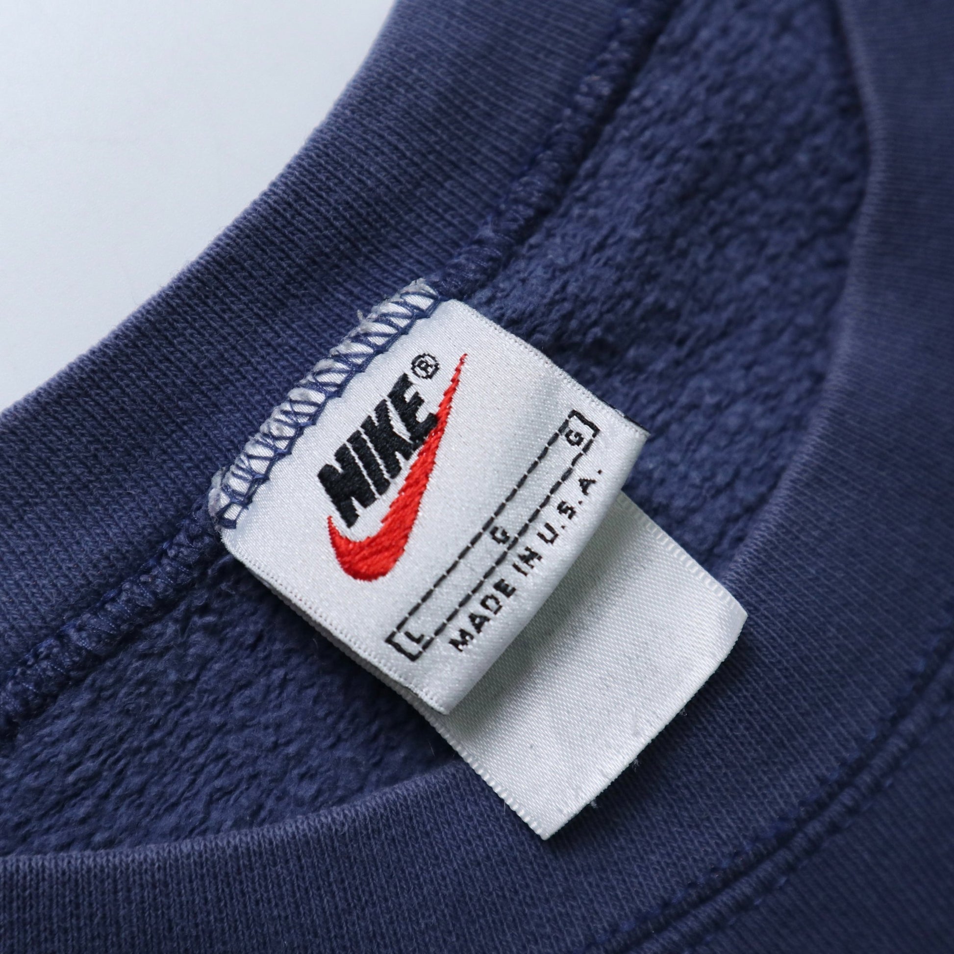 90s NIKE 美國製 藏青色刺繡LOGO圓領衛衣 - 富士鳥古著