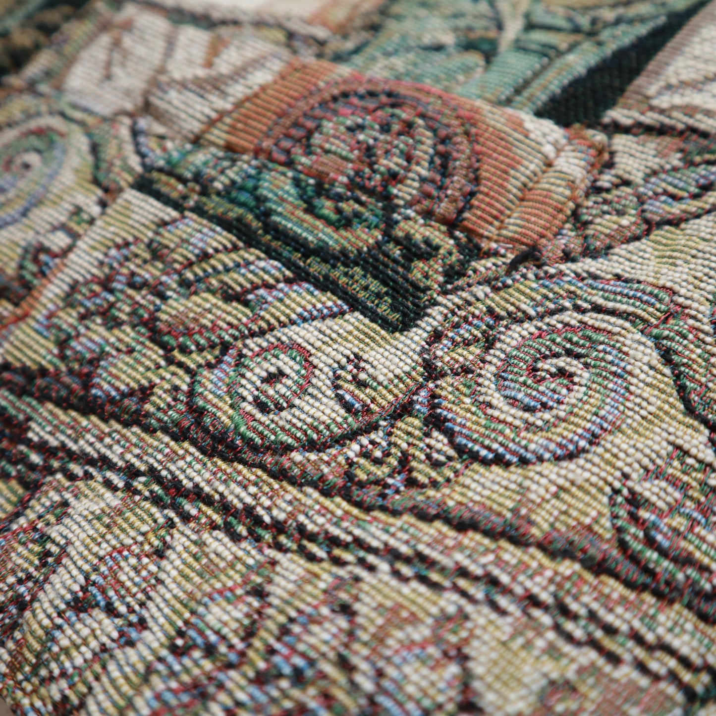 90s 斯里蘭卡製 古羅馬圖騰花毯背心
