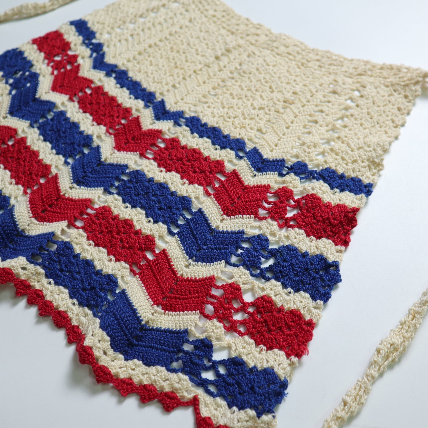 アメリカ国旗カラーの手作りかぎ針編みエプロン手作りエプロン