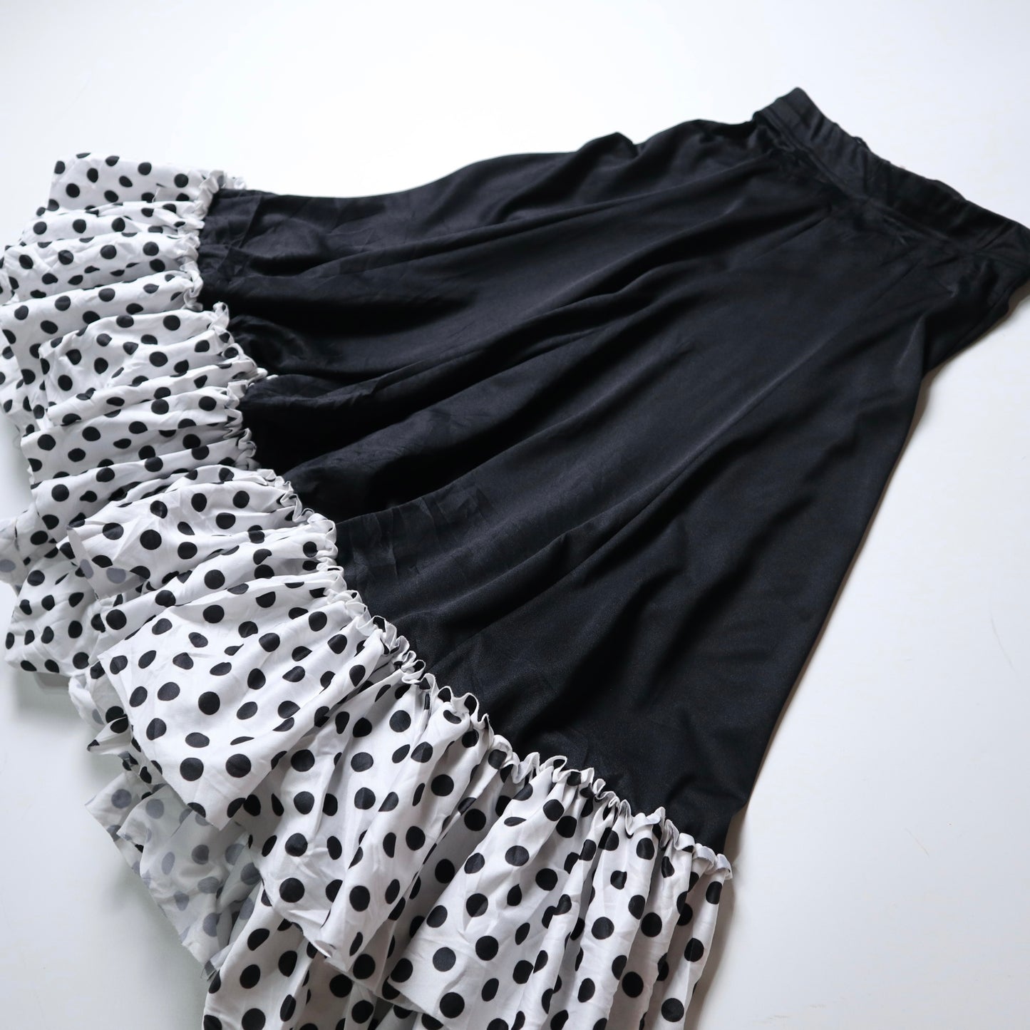 黒と白のドットケーキスカートダンススカート