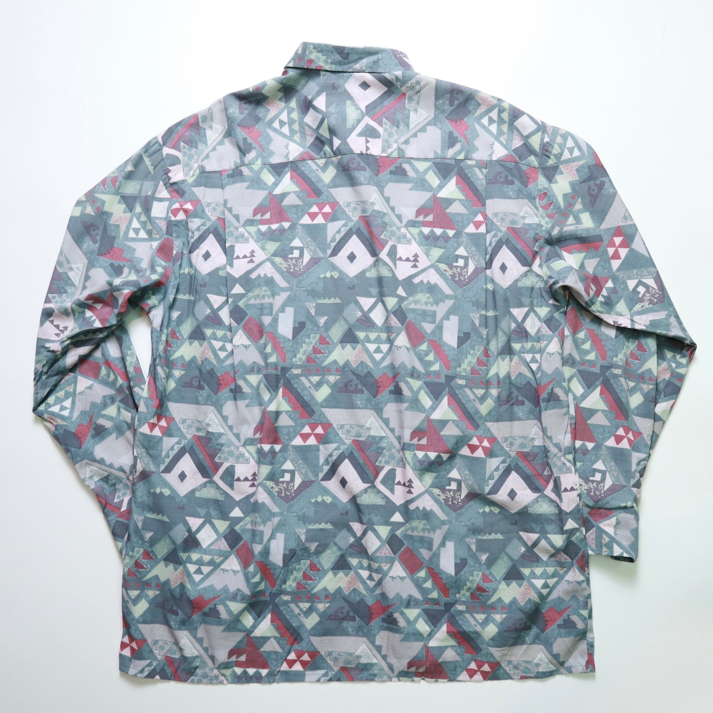 ブルーとグレーの幾何学模様のトーテムシャツ長袖シャツ