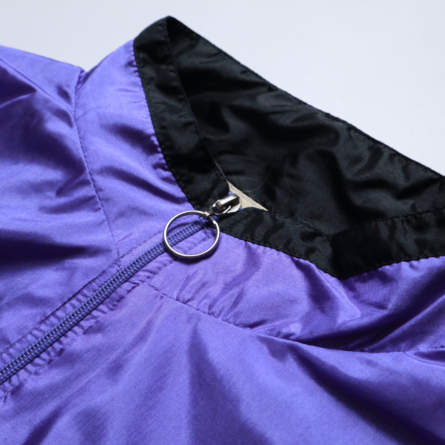 90's Crazy nylon jacket purple big V nylon jacket