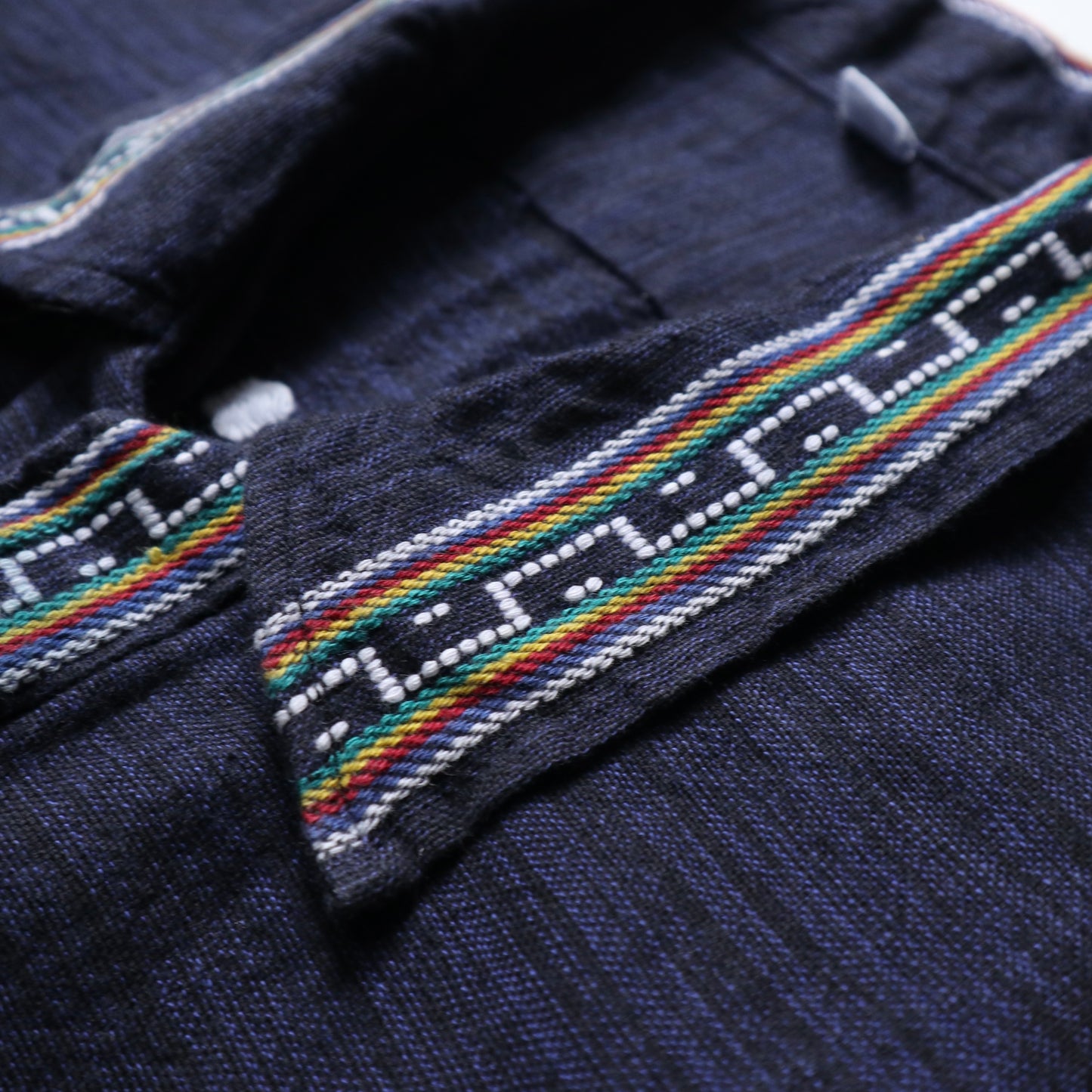 深藍色瓜地馬拉 格查爾鳥手工刺繡襯衫